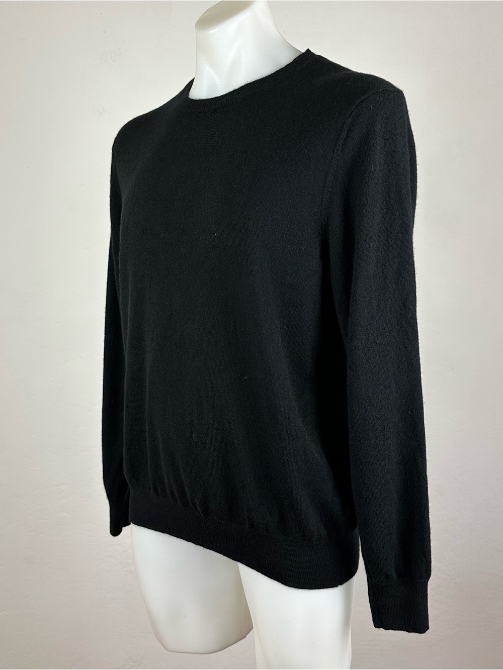 Brooks Brothers 100% Cashmere Black Crewneck Sweater